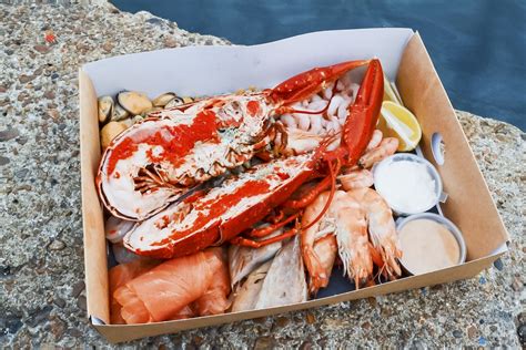 Lobster Seafood Platter - Brighton & Newhaven Fish Sales