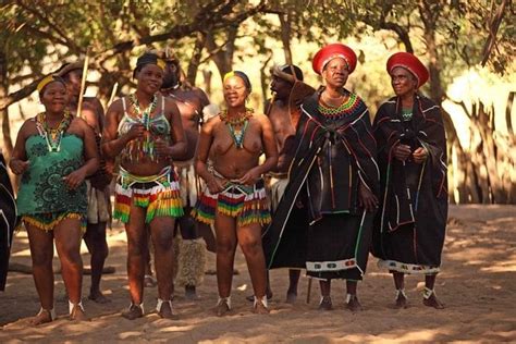 Private Guided Cultural Day Tour Of Zulu Village & PheZulu Safari Park