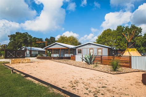 Modern Glamping Campground in Canyon Lake, Texas near New Braunfels ...