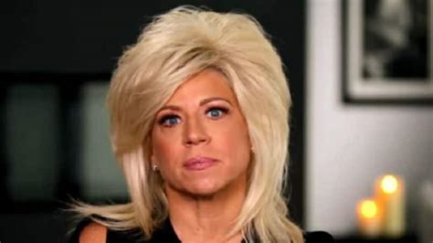 Victoria Caputo 'weight gain' bullying: Theresa Caputo says daughter's ...