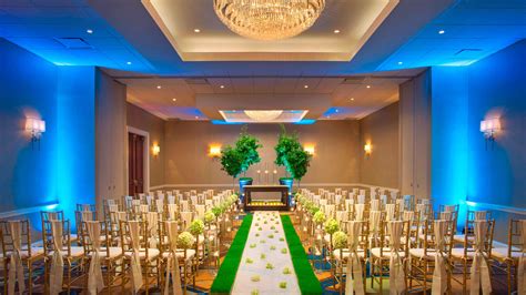 New Jersey Wedding Venues - Teaneck Marriott at Glenpointe