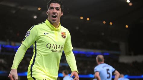 Luis Suarez scores 2 goals for Barcelona in win over Man City | CBC Sports