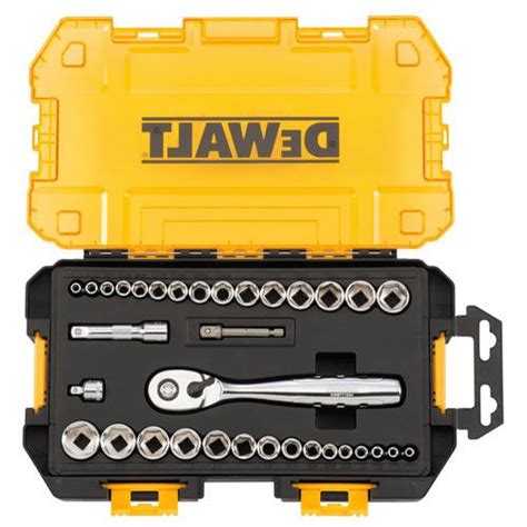 Milwaukee 3 8 in drive sae metric ratchet and socket mechanics tool set ...