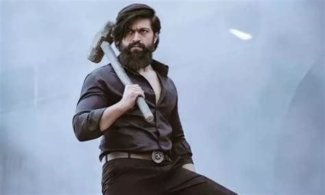 KGF 2 Box office: Rocky Bhai CREATES HISTORY in Hindi