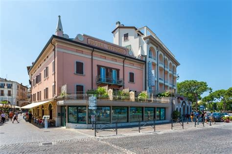 Hotels in Desenzano del Garda - Gardameer-Nu