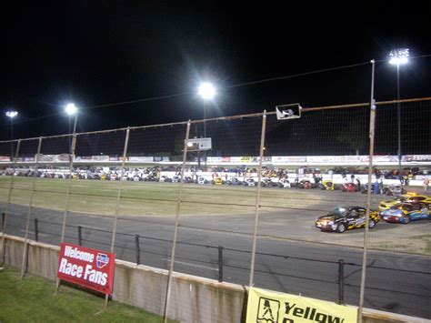 Stafford Motor Speedway - Stafford Springs | Tickets, Schedule, Seating ...