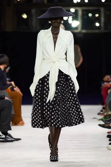 Winter 2024 Fashion Trends Uk - Joana Lyndell