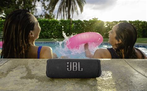 JBL Flip 6 | Portable Waterproof Speaker