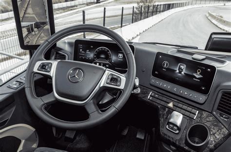 Prise en main : Le Mercedes-Benz Actros dans une nouvelle dimension ...