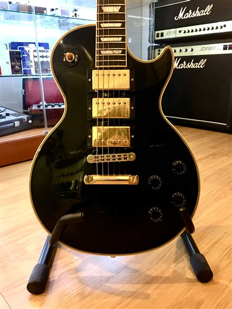 Gibson Les Paul Classic Custom 3 Pickup 2007 Black Guitar For Sale ...