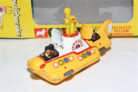 Corgi 803 Yellow Submarine, VGC in Good Original Box | DB Collectables