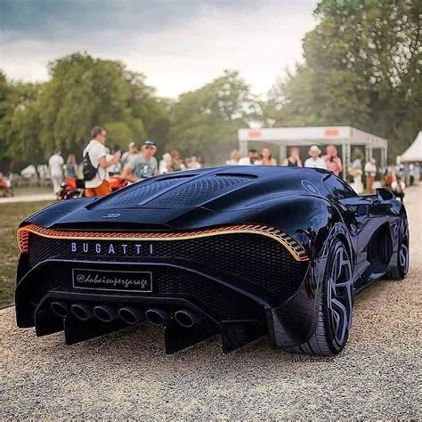 The Bugatti La Voiture Noire has the nicest rear end in the world ...