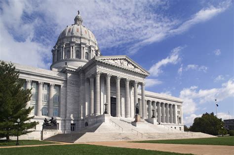 state-capitol-building-jefferson-city-missouri-usa - Missouri Pictures ...