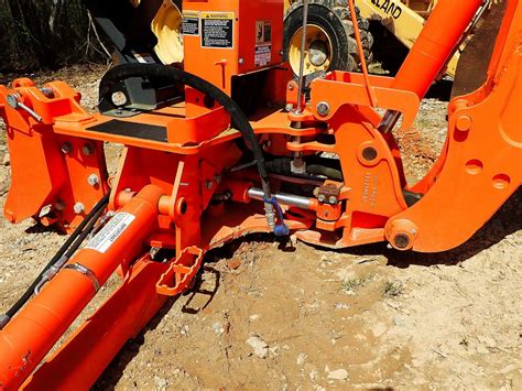 KUBOTA BACKHOE ATTACHMENT BH-92 S/N A6645, FITS TRACTOR 24" BUCKET