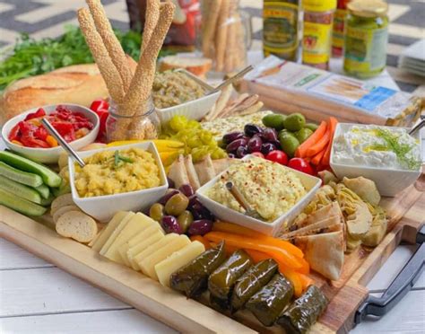 How to Make the Perfect Party Platter [+ 13 Great Options to Try] - A ...