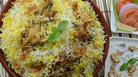 Hyderabad Chicken Dum Biryani | Crave Bits