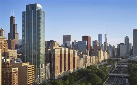 7 Best Chicago Apartments with Skyline & Lake Views – AptAmigo ...