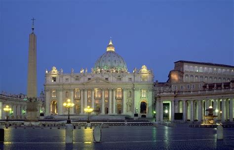 St. Peter's Square Sights & Attractions - Project Expedition