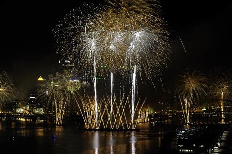 Pittsburgh 250 Imagine Pittsburgh Fireworks Spectacular - Zambelli ...