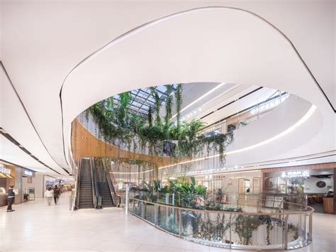 Shopping mall design with plants in Mongolia - iXtenso – retail trends