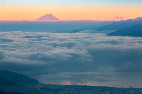 Premium Photo | Mount fuji sunrise