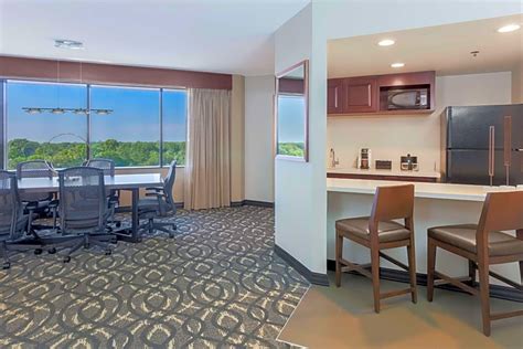 Embassy Suites By Hilton Hotel Dallas - Love Field