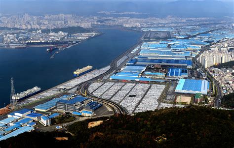 Hyundai's factory: The biggest in the world | Auto Express