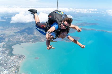 Skydive Airlie Beach - Sailing Whitsundays