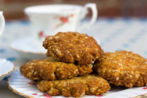 Homemade Hobnob Biscuit Recipe - Sunday Baking