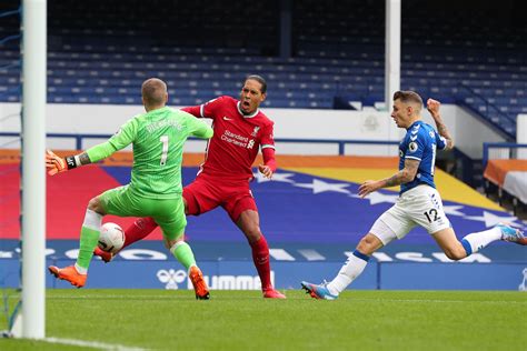 Liverpool S Virgil Van Dijk Needs Knee Surgery Club Says The New York Times