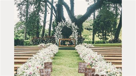 Rustic Wedding Aisle Signs from Mulberry Market Design