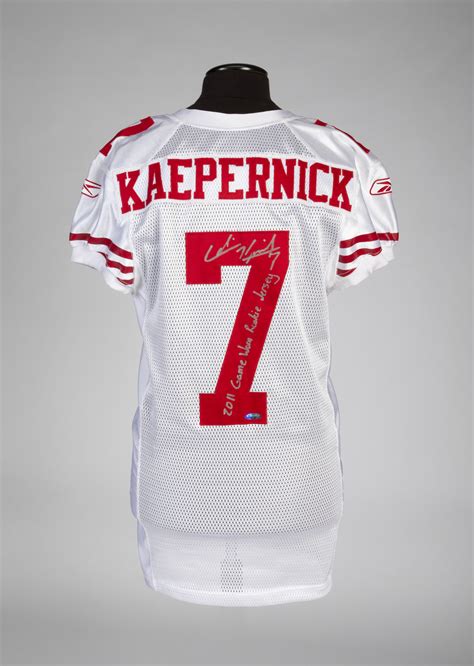 Julien’s to auction Kaepernick rookie jersey - WAG MAGAZINE