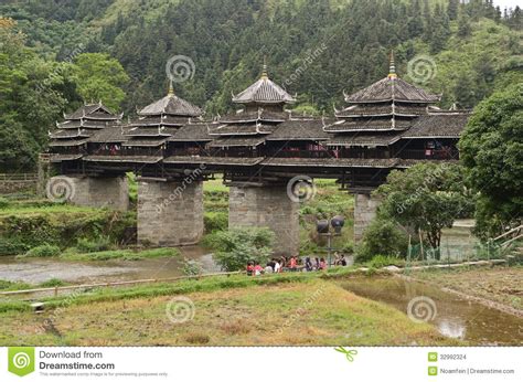 Chengyang wind bridge editorial stock image. Image of location - 32992324