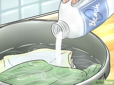 3 Ways to Remove Musty Smell from Clothes - wikiHow