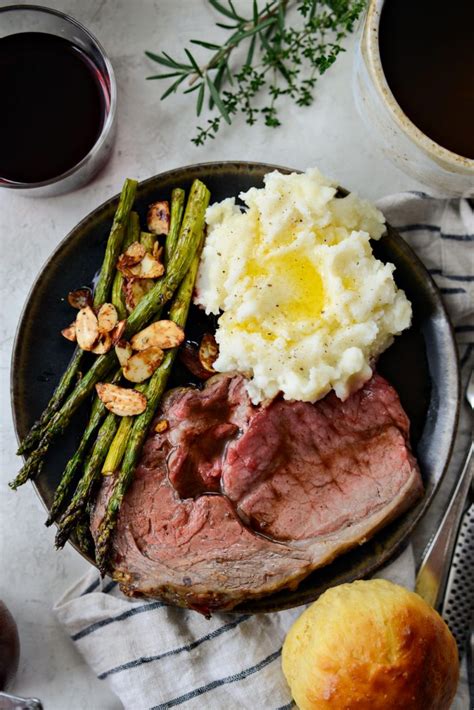 Dijon Rosemary Crusted Prime Rib Roast with Pinot Noir Au jus - Simply ...