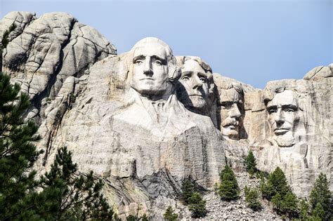 RV Destination Guide: Mount Rushmore National Memorial