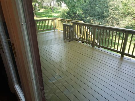 Cedar Decks Staining - Deck Staining by Brush Only