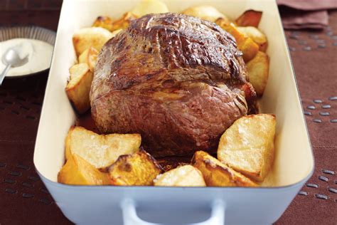 how to cook roast beef and yorkshire pudding