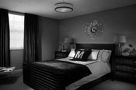 Stunning Master Bedroom Decor Ideas | Black bedroom decor, White wall ...