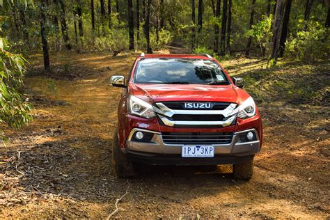 2020 Isuzu MU-X LS-T off-road review | CarExpert