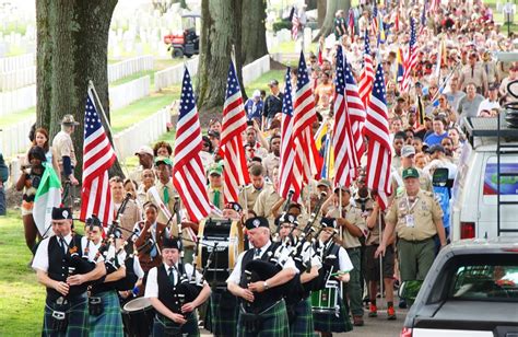 Guidance for honoring veterans with grave site flags on Memorial Day