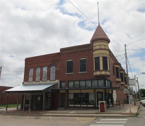 Apache, Oklahoma City Hall | Apache is a lovely southwestern… | Flickr