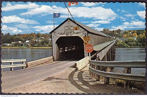 Hartland covered bridge, New Brunswick - Canada - Postcard - 330