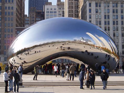 Silver bean 1 | In Chicago. Old meets new. There were also s… | Flickr