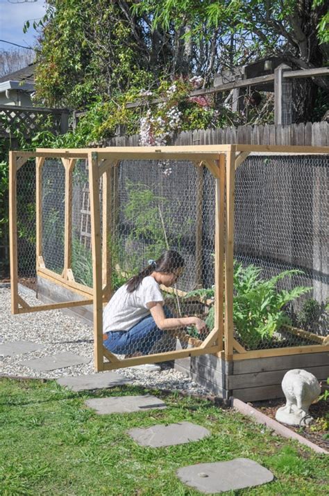 DIY Raised Garden Bed Cover to Protect Raised Garden Beds from Animals ...