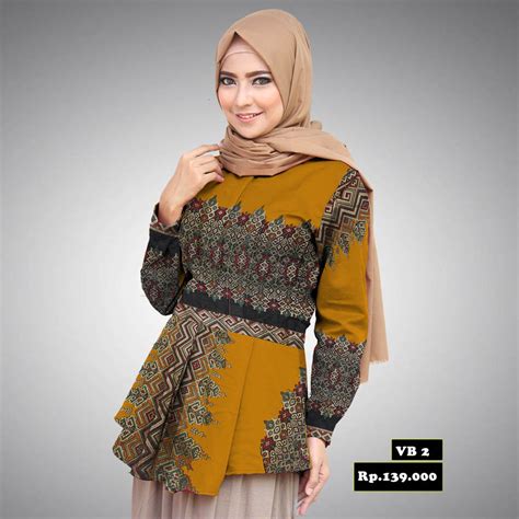 Model Desain Baju Batik Modern Terbaik Untuk Wanita Saat Acara Keluarga