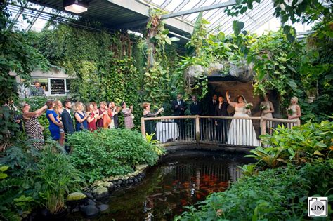 Cambridge Butterfly Conservatory Wedding - Professional Toronto ...