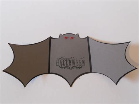 DB Crafty Treasures: Halloween Bat card