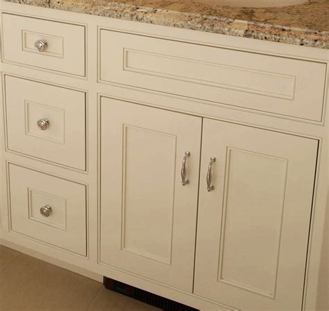 Beaded Shaker Kitchen Cabinet Doors