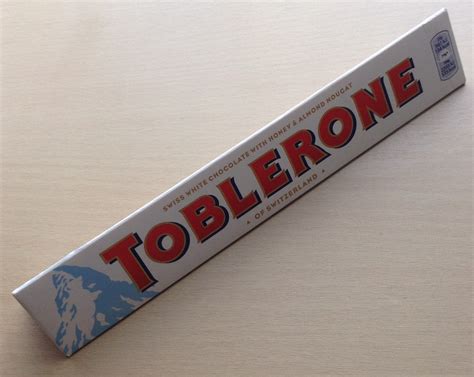 Kev's Snack Reviews: Toblerone White Chocolate Bar Review